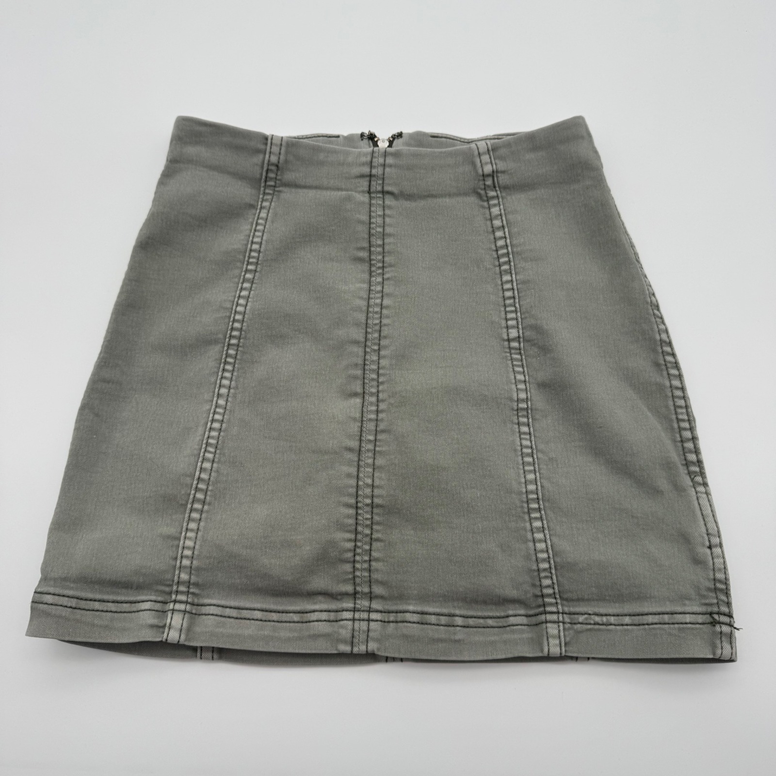 Free People Femme Mini Skirt Light Olive Green Denim Seamed Zip Back Size 2